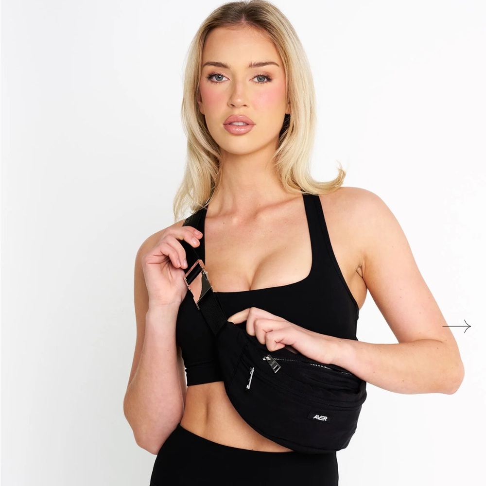 Aver Active Crossbody Bag